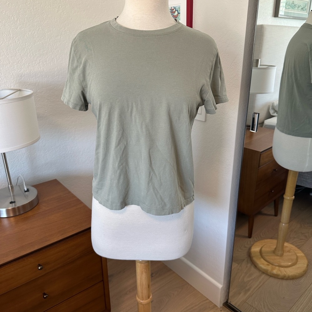 Everlane Box Cut Crewneck Tee in Sage